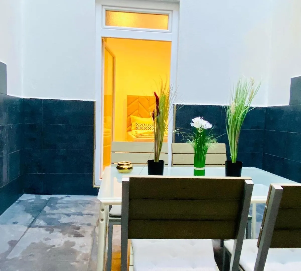 Ottakring Gem Shared 4-Br Retreat Breathtaking City Views ウィーン オーストリア