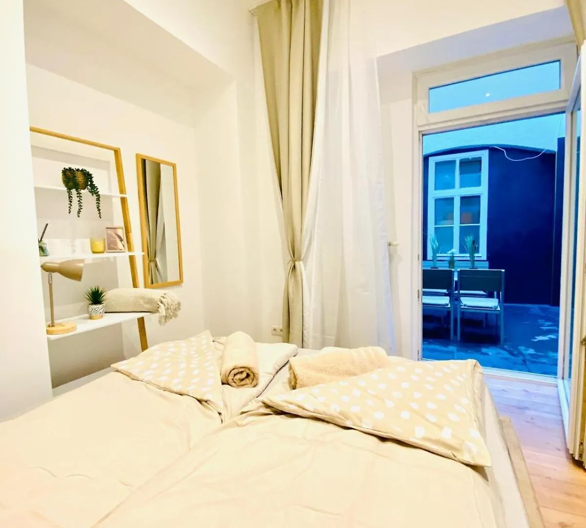 Ottakring Gem Shared 4-Br Retreat Breathtaking City Views ウィーン 0*,  オーストリア