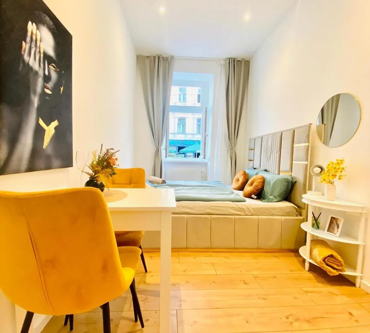 アパート Ottakring Gem Shared 4-Br Retreat Breathtaking City Views ウィーン