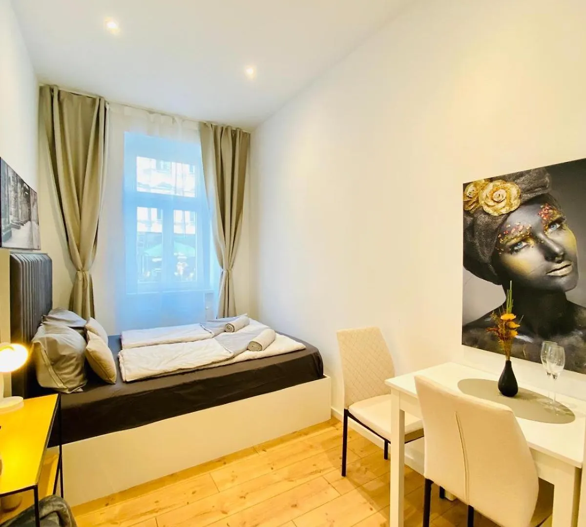 Ottakring Gem Shared 4-Br Retreat Breathtaking City Views ウィーン 0*,  オーストリア